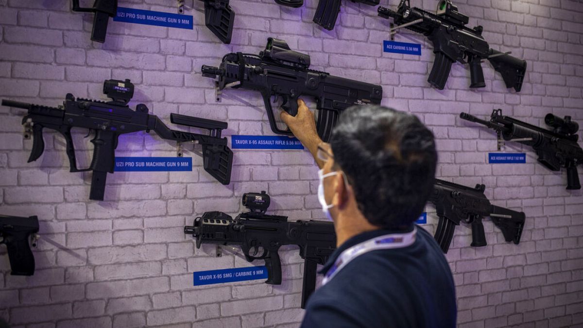 إسرائيل تحقّق رقمًا قياسيًا في صادراتها الدفاعية: 14.7 مليار دولار رغم "الفترات الصعبة"