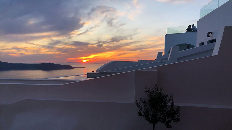 Tramonto da un'isola greca