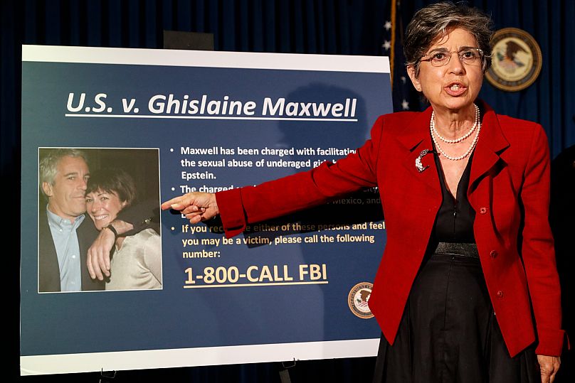 Archivo: La fiscal federal interina para el Distrito Sur de Nueva York, Audrey Strauss, anuncia los cargos contra Ghislaine Maxwell en Nueva York, el 2 de julio de 2020.