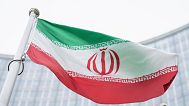 پرچم ایران در مقابل ساختمان آژانس بین‌المللی انرژی اتمی