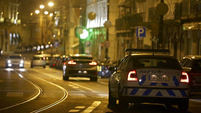 Rapinatori portano via un milione di gioielli e orologi dall'hotel Ritz di Lisbona e fuggono in scooter