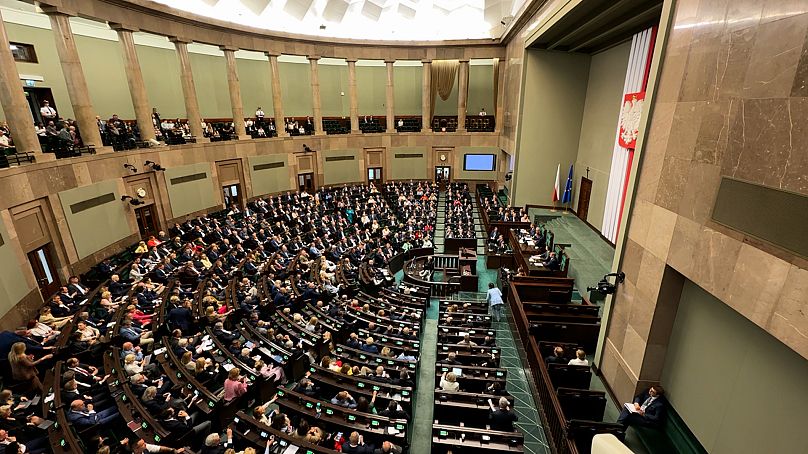 Der Sejm wird sich mit dem Antrag von Ministerpräsident Donald Tusk auf ein Vertrauensvotum für die Regierung befassen.