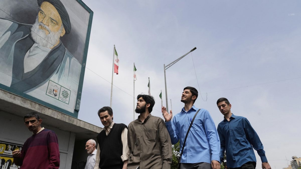 الإعلام الإيراني يعرض وثائق سرّية تؤيد اتهام طهران لغروسي بالتواطؤ مع إسرائيل