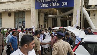 Catastrophe aérienne Air India : au moins 265 morts et un survivant
