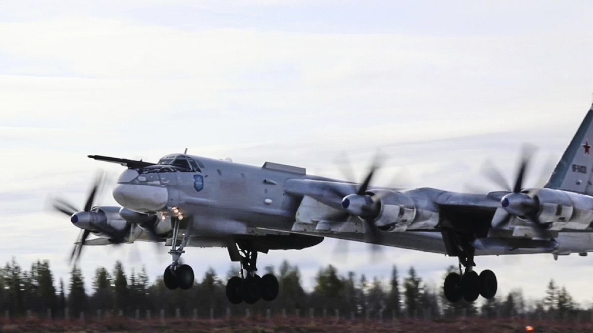 Oroszország széttelepíti stratégiai bombázóit, hogy védettebbek legyenek az ukrán drónoktól