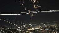 آسمان اورشلیم در شب حمله موشکی ایران، جمعه ۱۳ ژوئن ۲۰۲۵