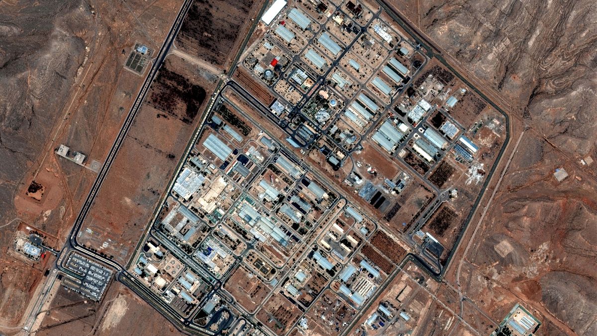 Tsahal appelle les Iraniens à évacuer les zones "à proximité d'installations militaires"