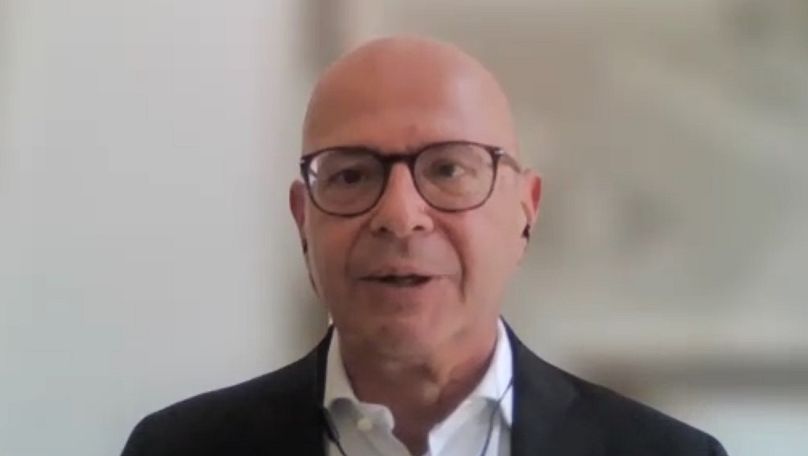 L'ex ambasciatore italiano in Iran, Luca Giansanti, durante l'intervista con Euronews