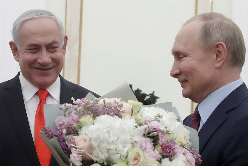 O primeiro-ministro israelita, Benjamin Netanyahu, e o presidente russo, Vladimir Putin, reúnem-se no Kremlin, em Moscovo, na Rússia, no dia 30 de janeiro.