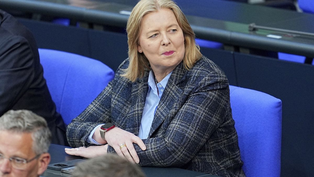 Reform: How long will Ukrainians continue to receive citizens' benefits?