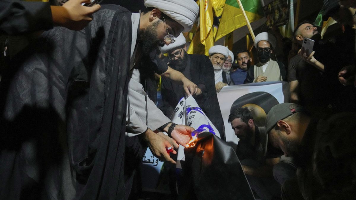 معارك "آخر الزمان": كيف تؤثر العقائد الدينية في المواجهة بين إيران وإسرائيل؟