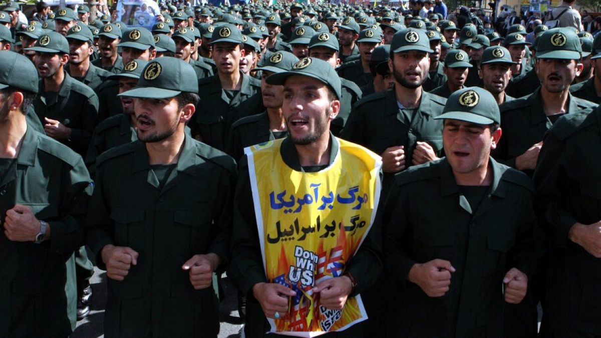 جنرال العقوبات والقبضة الحديدية.. من هو محمد كرمي قائد القوات البرية في الحرس الثوري الإيراني؟