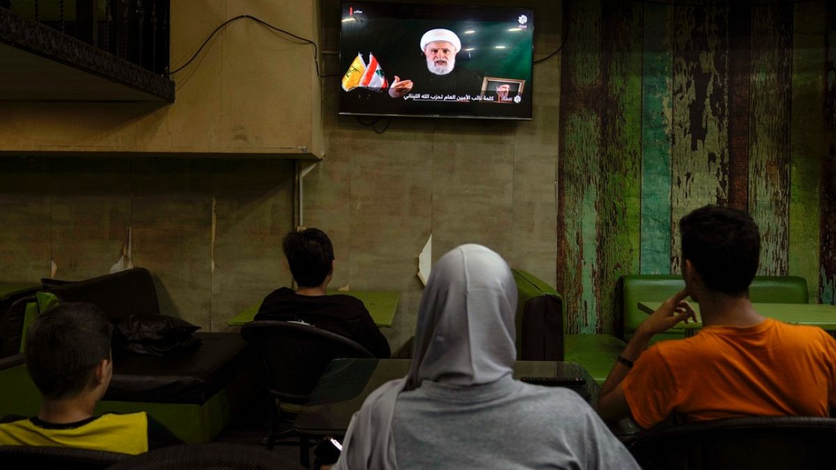 بين الجاهزية والعواقب.. هل ينخرط حزب الله في الحرب بين إيران وإسرائيل؟