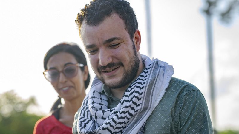 بعد الإفراج عنه.. محمود خليل: إدارة ترامب تحاول تجريد الجميع من إنسانيتهم 