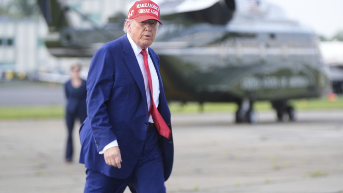 US strikes nuclear sites in Iran in 'successful attack', Trump says