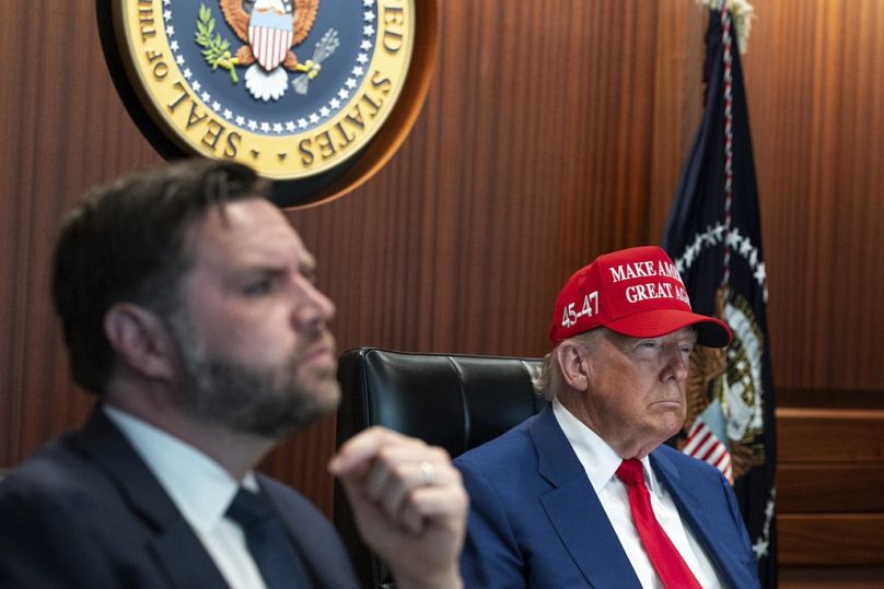 Donald Trump a Fehér Ház műveleti szobájából figyelte a támadást