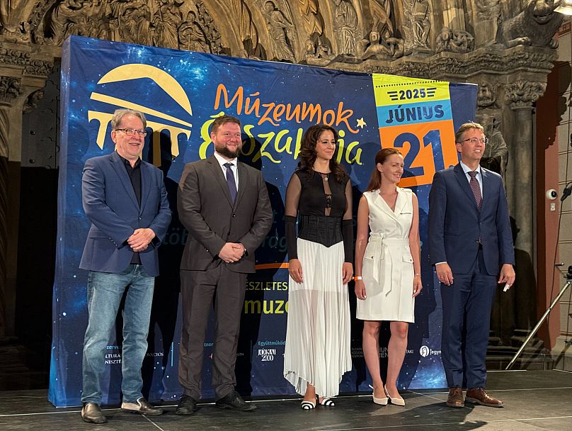 Az esemény megnyitója