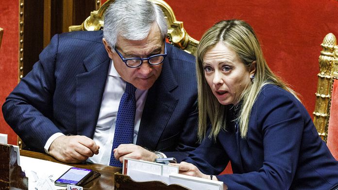 Iran, Meloni riunisce governo e intelligence. Colloqui tra Merz, Macron e Starmer