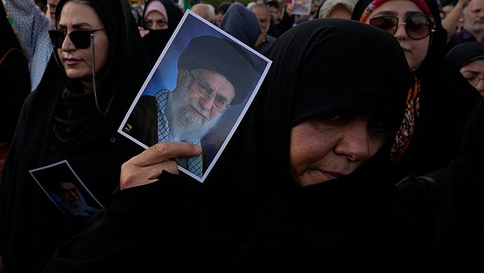 Iran, Trump: "annientati" i siti nucleari iraniani, l'aeronautica israeliana bombarda Kermanshah