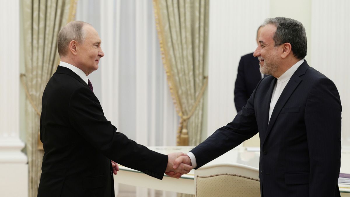 Le ministre iranien des Affaires étrangères reçu par Vladimir Poutine