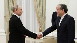 عباس عراقچی، وزیر خارجه ایران و ولادیمیر پوتین، رییس جمهور روسیه