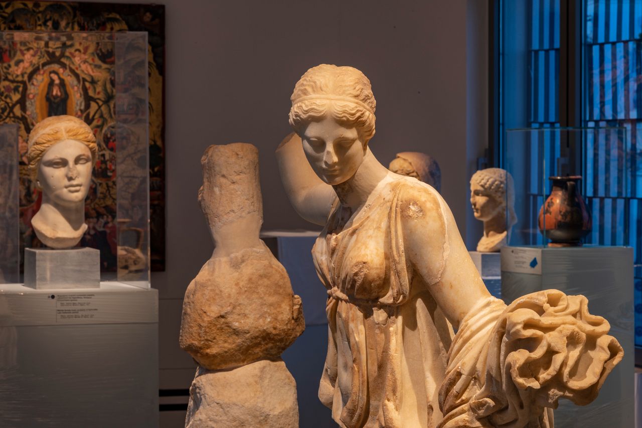 General view of the exhibition "Kykladitisses: Untold stories of women in the Cyclades"