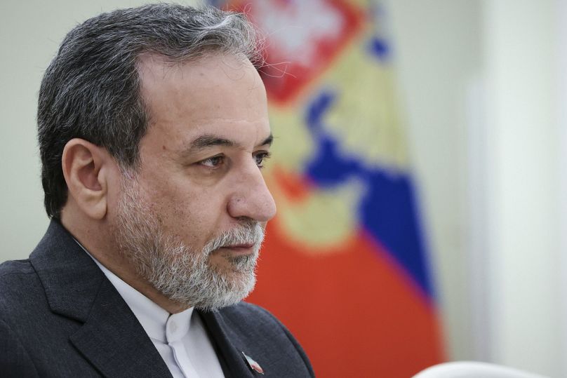 Ministro dos Negócios Estrangeiros iraniano, Abbas Araghchi, durante conversações com Vladimir Putin, no Kremlin em Moscovo, Rússia, segunda-feira, 23 de junho 2025