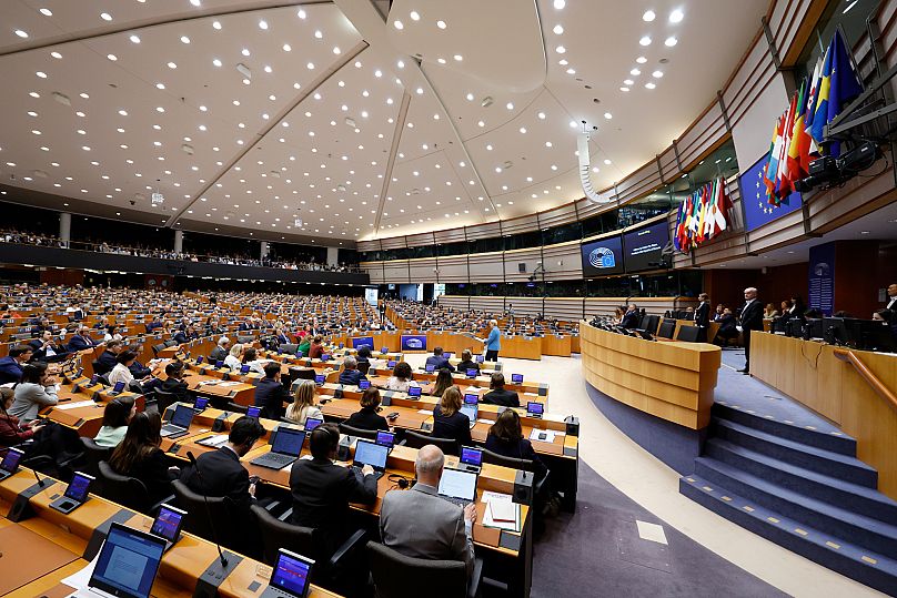 La présidente slovène Natasa Pirc Musar s'adresse au public lors d'une session plénière au Parlement européen à Bruxelles, le mercredi 21 mai 2025