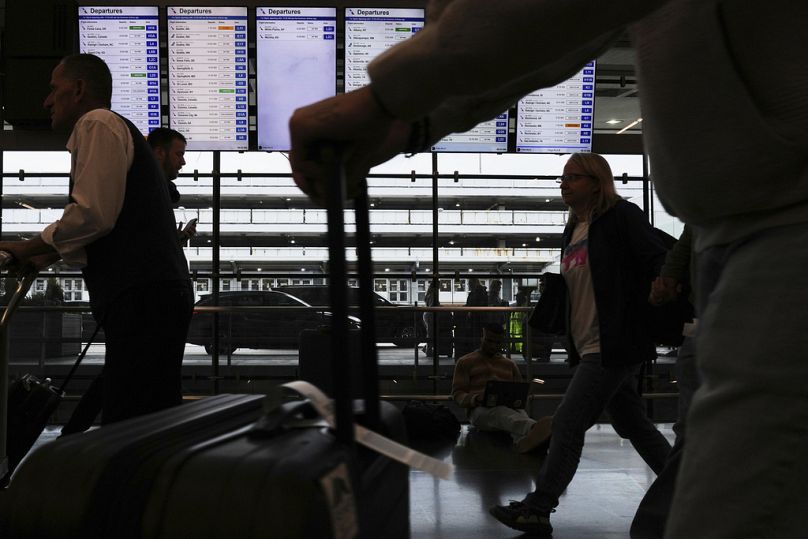 Wieviel Handgepräck dürfen Fluggäste mitnehmen? Die EU diskutiert.