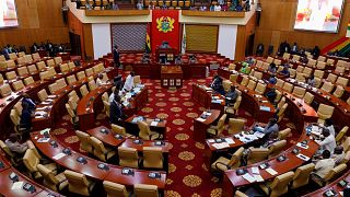 Ghana : le Parlement valide la restructuration de la dette