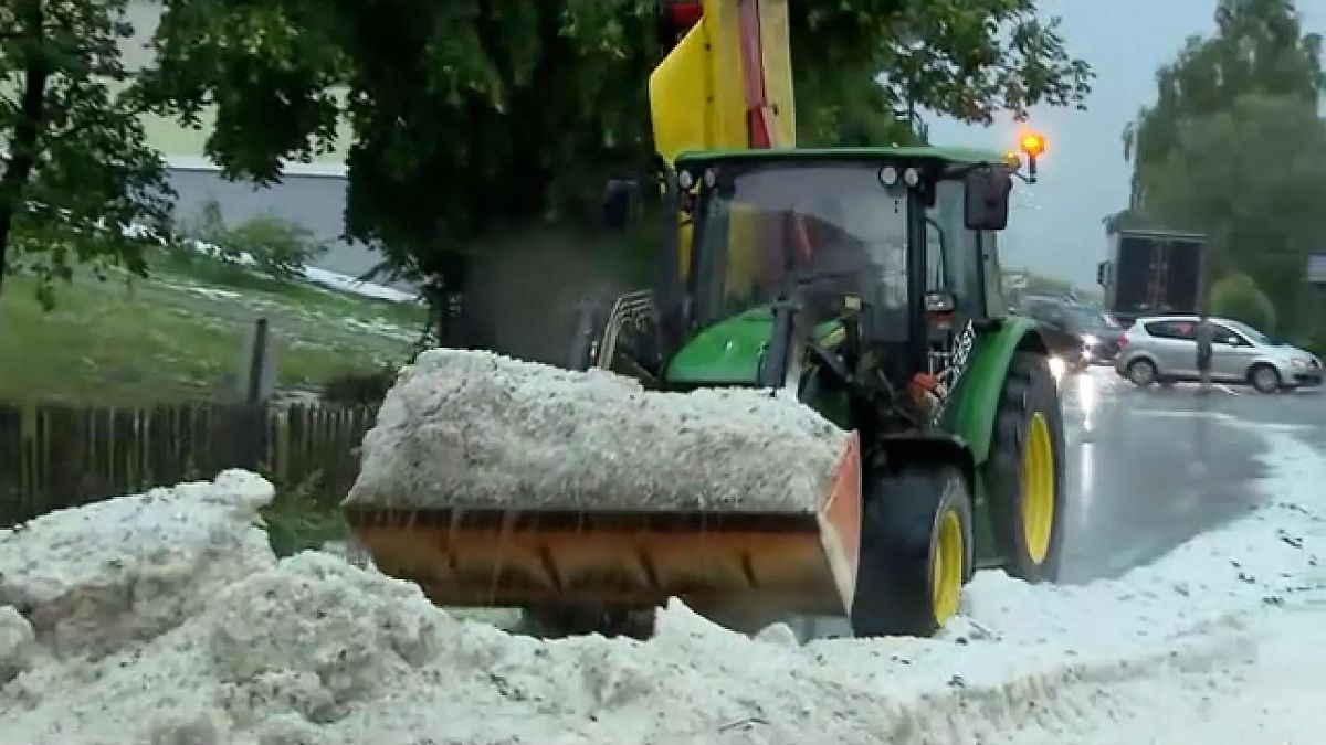 Austria: storms and hail damage crops, derail train, and disrupt festival
