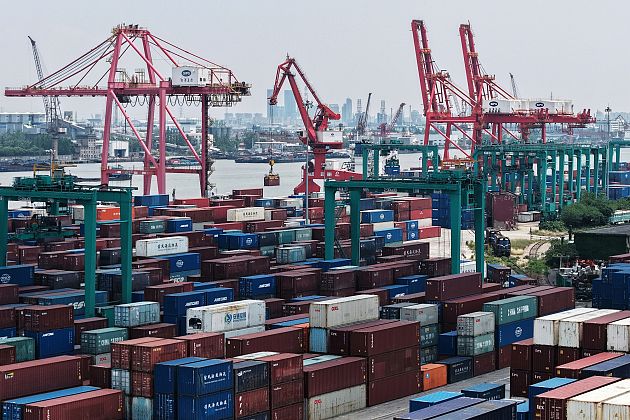 US and China sign trade deal, agreeing rare earth access and student visas for Chinese nationals