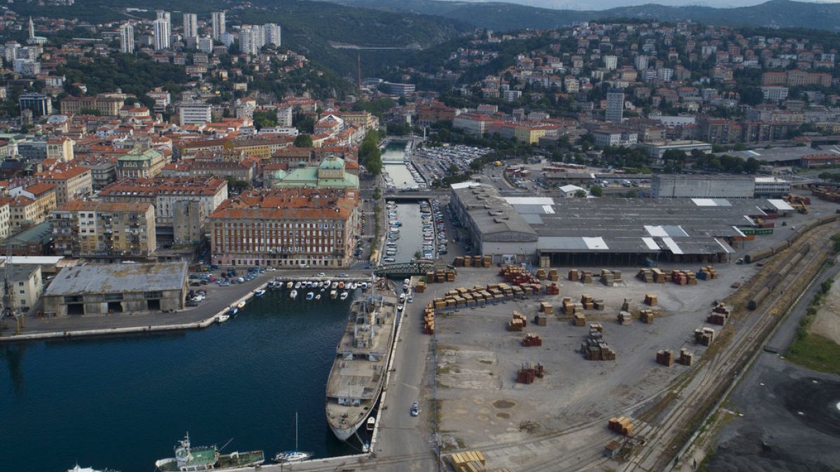 PKP launches night train rom Warsaw to Croatian coast