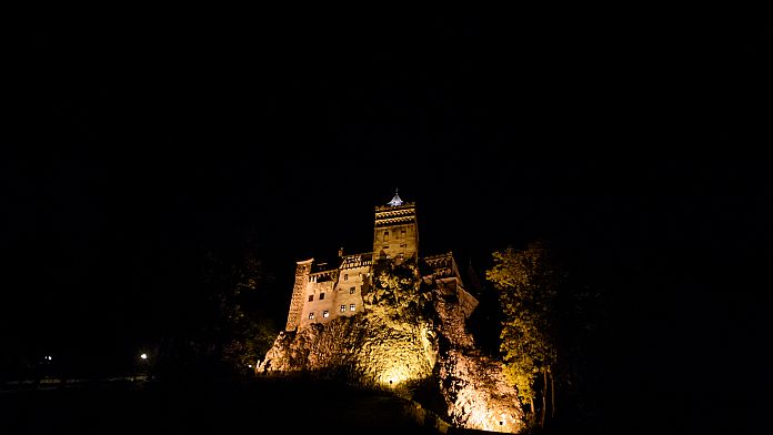 Dracula sarebbe sepolto in Italia: lo rivela l'iscrizione su una tomba a Napoli appena tradotta