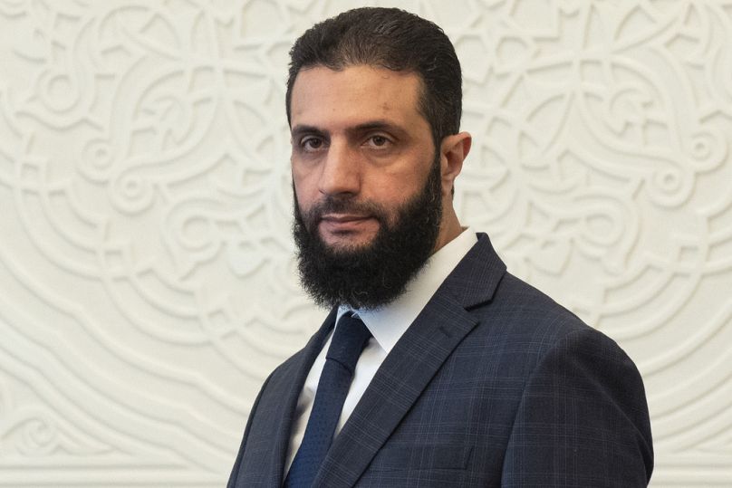 Il était un terroriste recherché, maintenant il est le président de la Syrie : Ahmed al-Scharaa