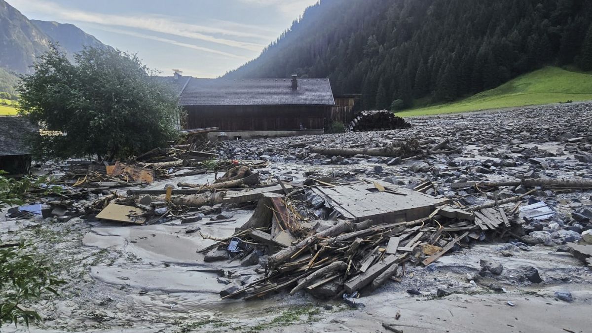 Autriche : glissement de terrain un village du Tyrol, la population est évacuée par hélicoptère