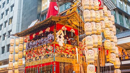 The World's Best Festivals: Outside lands, Gion Matsuri, Naadam & Lati(中古品) 432x243_cmsv2_60dbef77-e87e-
