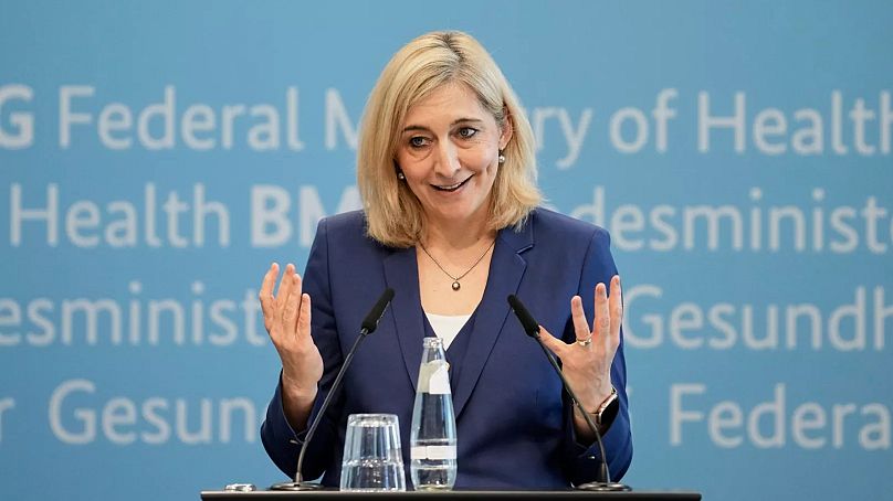 Gesundheitsministerin Nina Warken ist für das Verbot von Lachgas und K.O.-Tropfen.