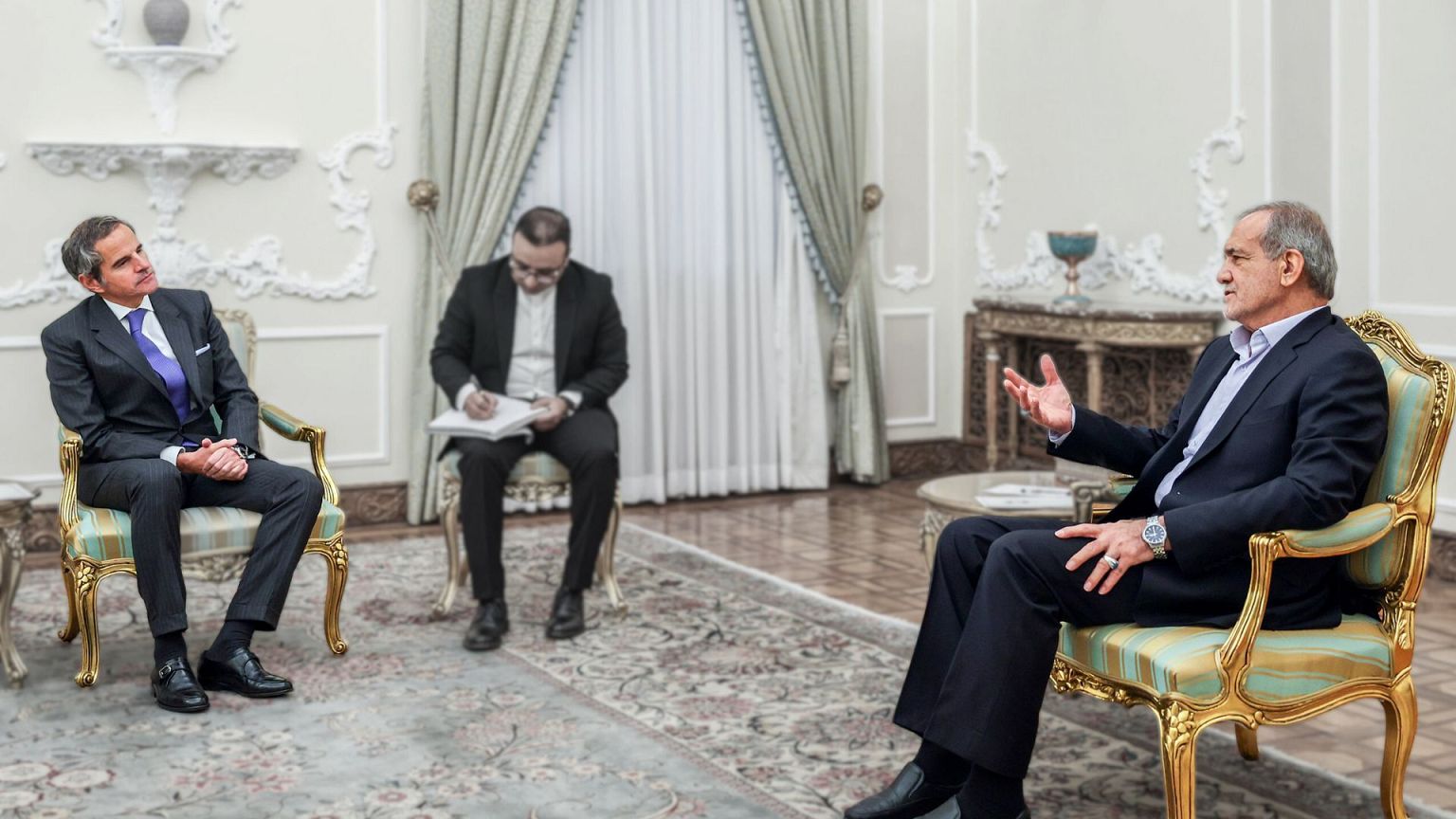 پزشکیان و گروسی