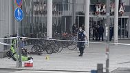 Rendőrök a támadás helyszínén, Tamperében, 2025. július 7-én