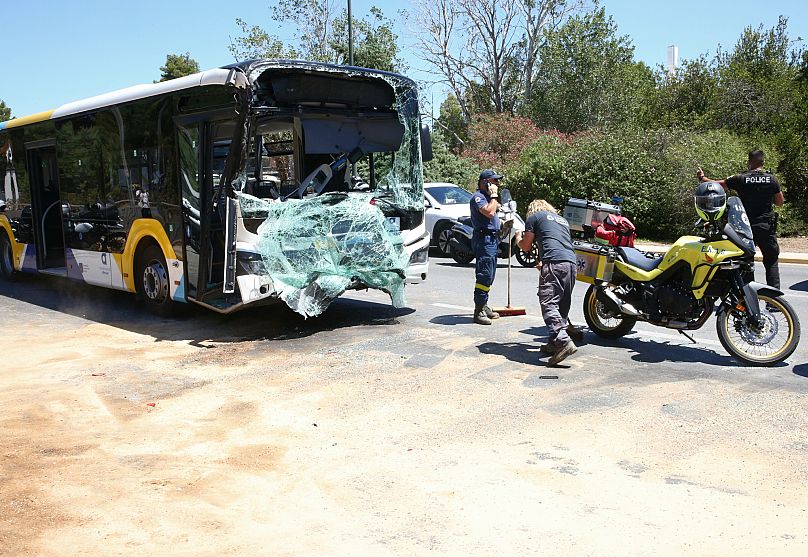 Ένα από τα δύο λεωφορεία που συγκρούστηκαν