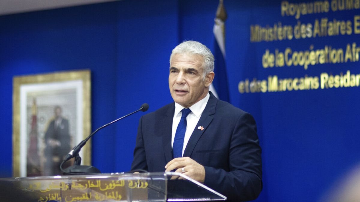زعيم المعارضة الإسرائيلية يلتقي وزير خارجية الإمارات في أبوظبي لبحث وقف إطلاق النار في غزة