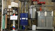 Un laboratorio chimico in mostra durante un briefing dei Ministeri degli Esteri e della Difesa russi nel parco patriottico di Kubinka, fuori Mosca, 22 giugno 2018.