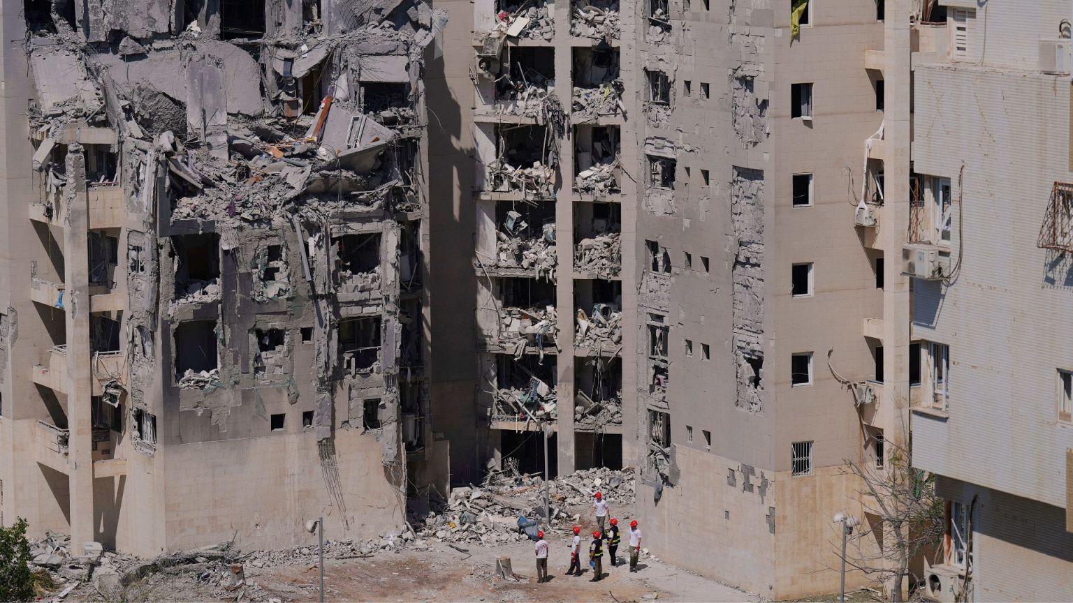ساختمان ویرانشده در حملات موشکی ایران به اسرائیل
