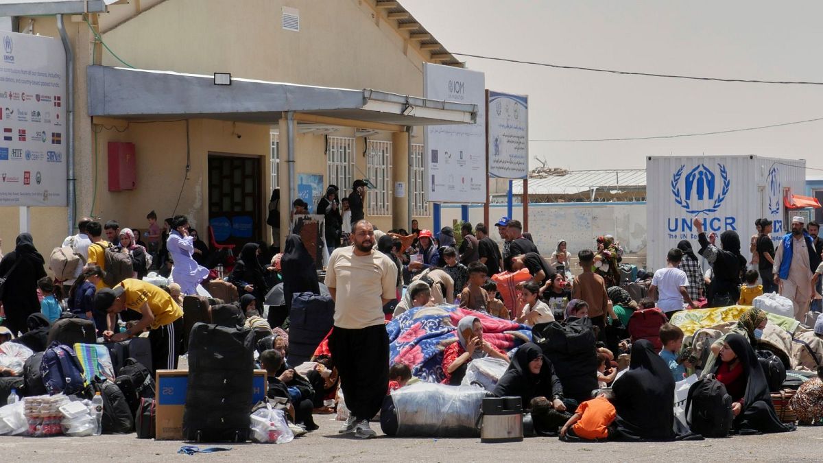 Réfugiés afghans chassés d’Iran : l’ONU déclare une situation d'"urgence"