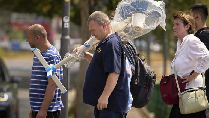 Sollievo da clima estremo in alcune zone d'Europa, esperti: imparare a convivere con ondate di caldo