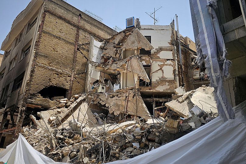 ساختمان ویران شده 