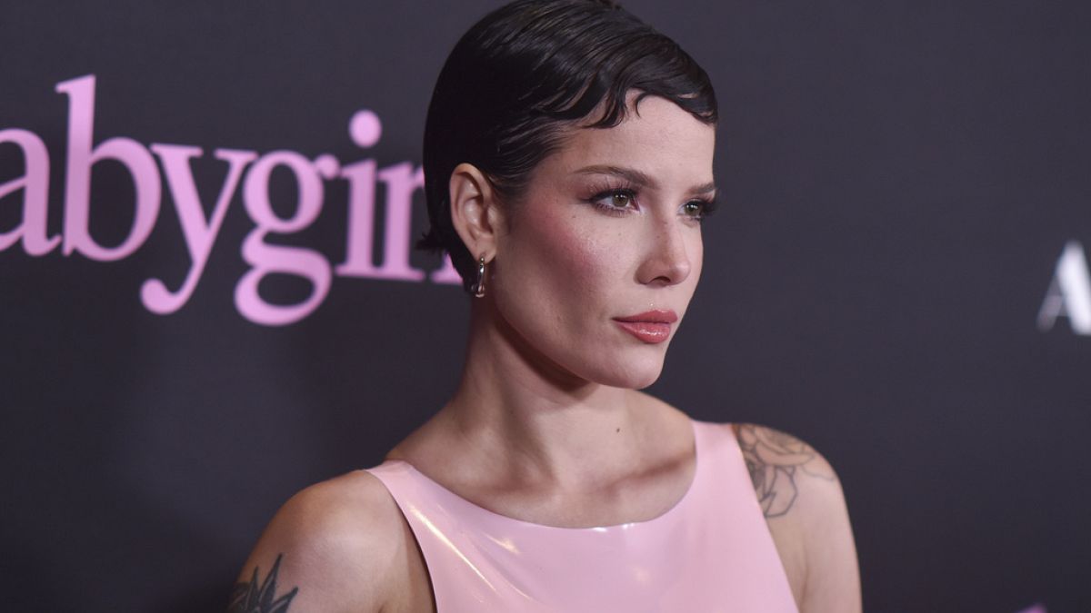Ünlü ABD'li şarkıcı Halsey’den İstanbul’a özel konser kaydı: 'Istanbul Experiences'