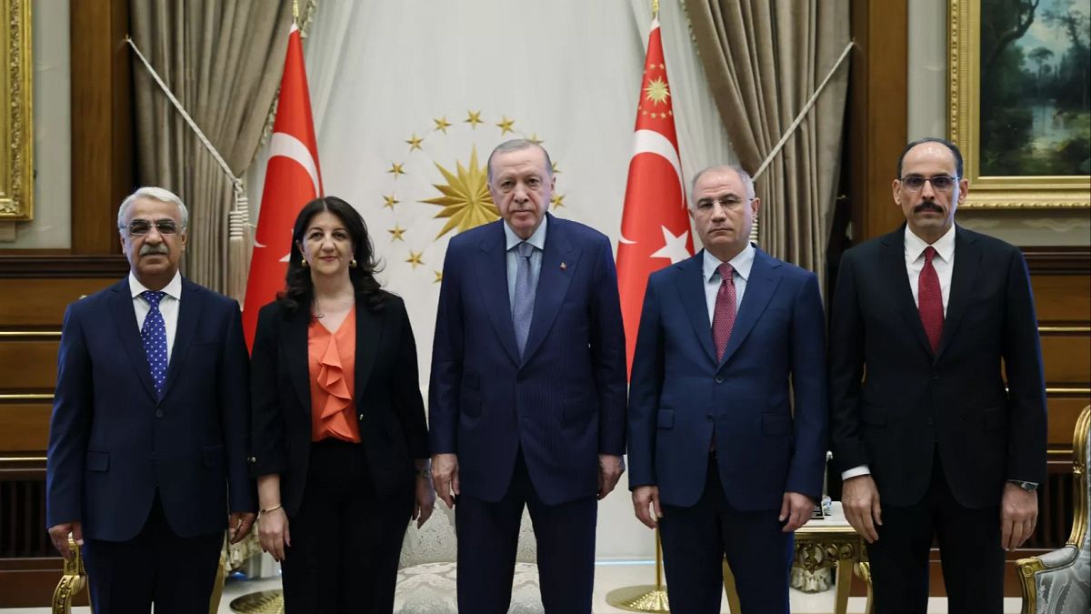 Cumhurbaşkanı Erdoğan ile İmralı heyeti arasında 'tarihi görüşme'