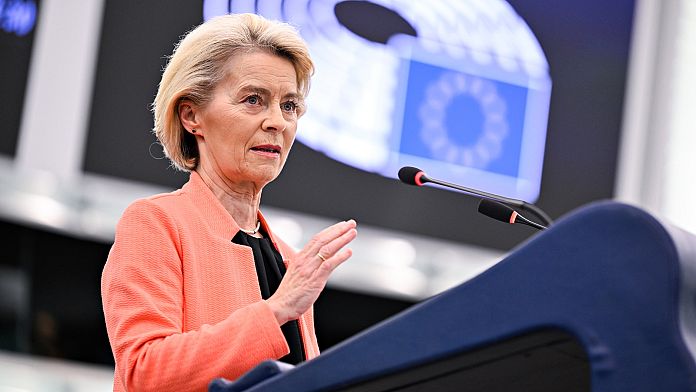 Censura Commissione Ue: von der Leyen nega le accuse e parla di "burattini russi" dietro la mozione